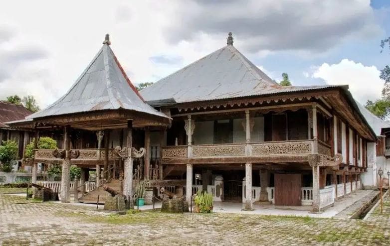 Gambar Keunikan Rumah Adat Lampung