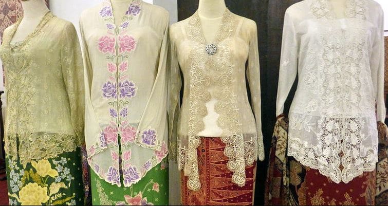 Gambar Pakaian Adat DKI Jakarta Kebaya Encim