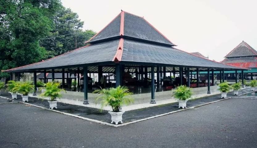 Gambar Rumah Bangsal Kencono