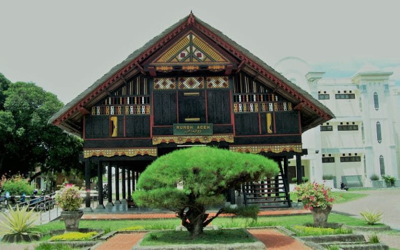 Gambar Rumoh Aceh