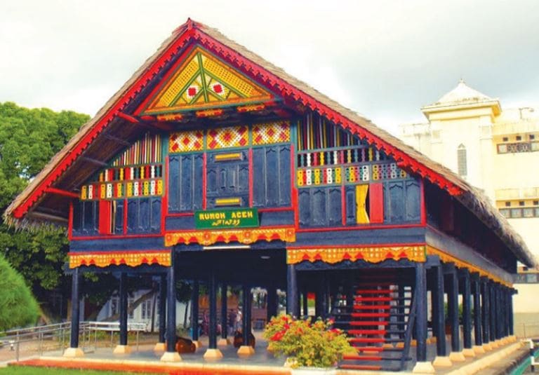 Rumah Adat Aceh