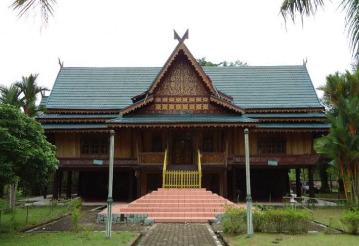 Rumah Adat Jambi