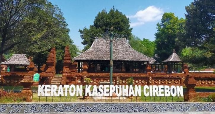 Rumah Adat Jawa Barat Keraton Kasepuhan Cirebon