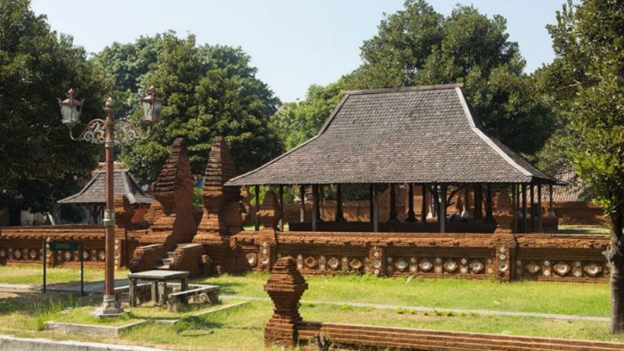 Rumah Adat Kasepuhan Cirebon