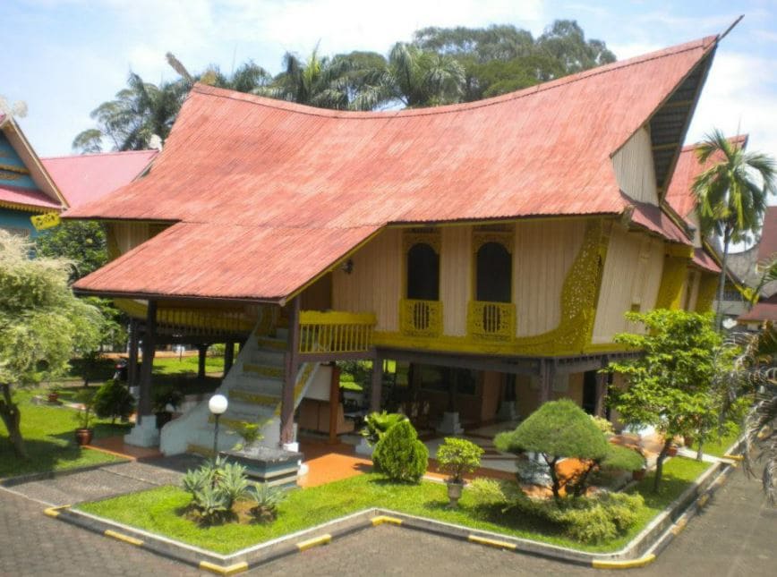 Rumah Adat Melayu Atap Lontik