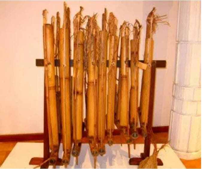 Alat Musik Angklung Buhun