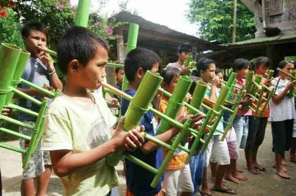 Alat Musik Pompang