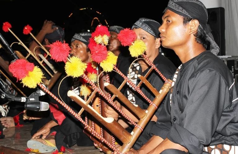 Gambar Alat Musik Angklung Reog