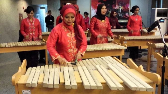 Gambar Alat Musik Tradisional Sulawesi Utara