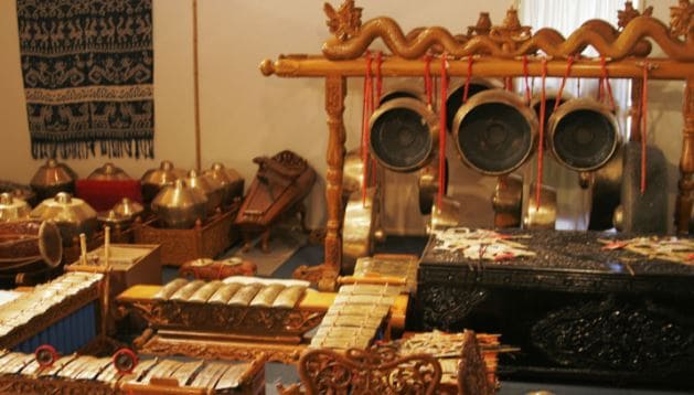 Gambar Alat Musik Siter Dalam Gamelan