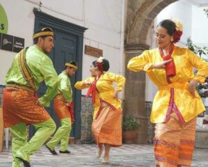 Tari Serampang Dua Belas