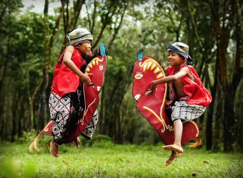 Cerita Yang Beredar Tentang Sejarah Kuda Lumping