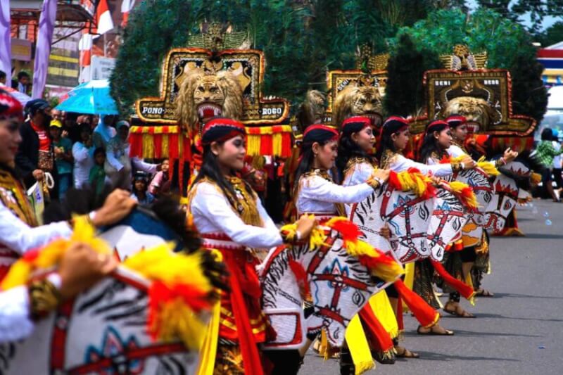 Gerakan Tari Jaran Kepang