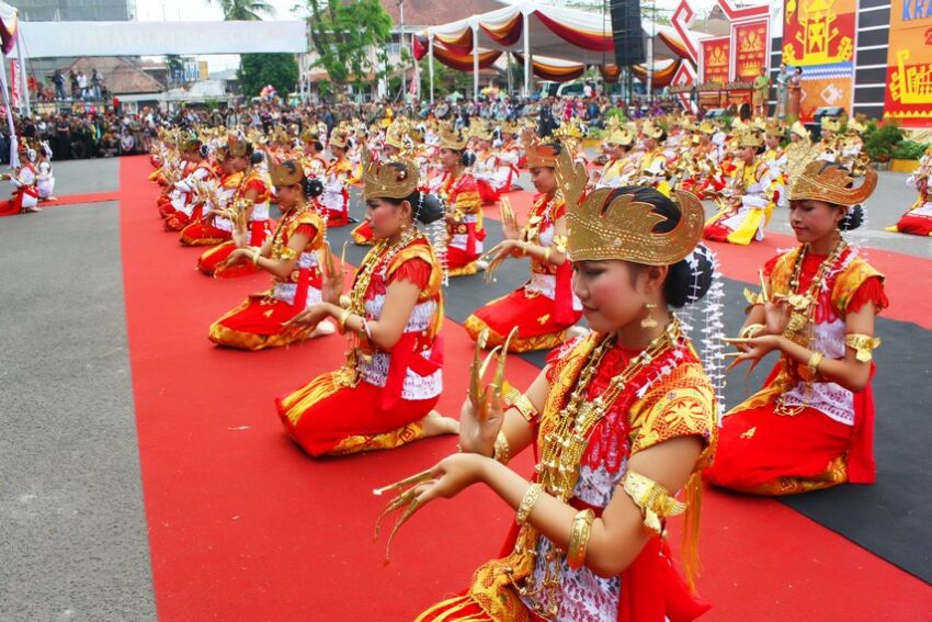 Gerakan Tari Sigeh Pengunten