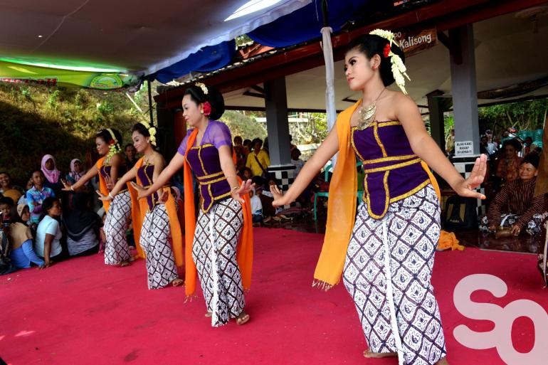 Gerakan Tari Tayub