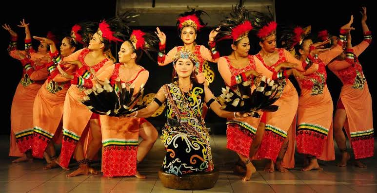 Menilik Busana Tarian Dayak Kenyah