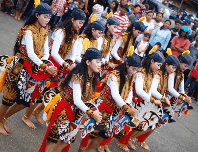 Pola Lantai Tari Jaran Kepang