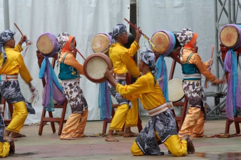 Pola Lantai Tari Rampak