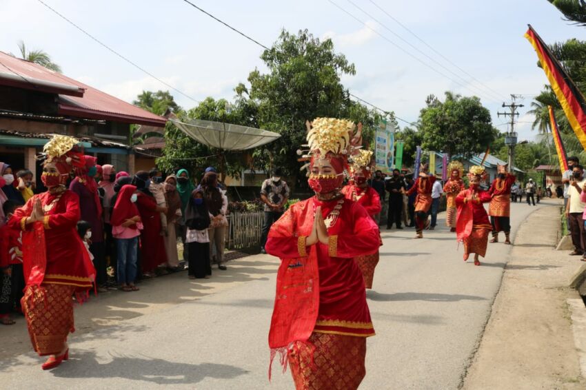 Tari Galombang