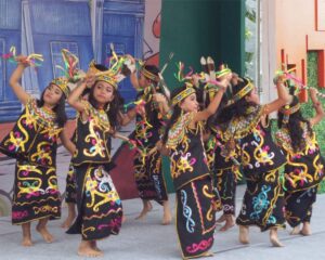 Tari Kalimantan Barat