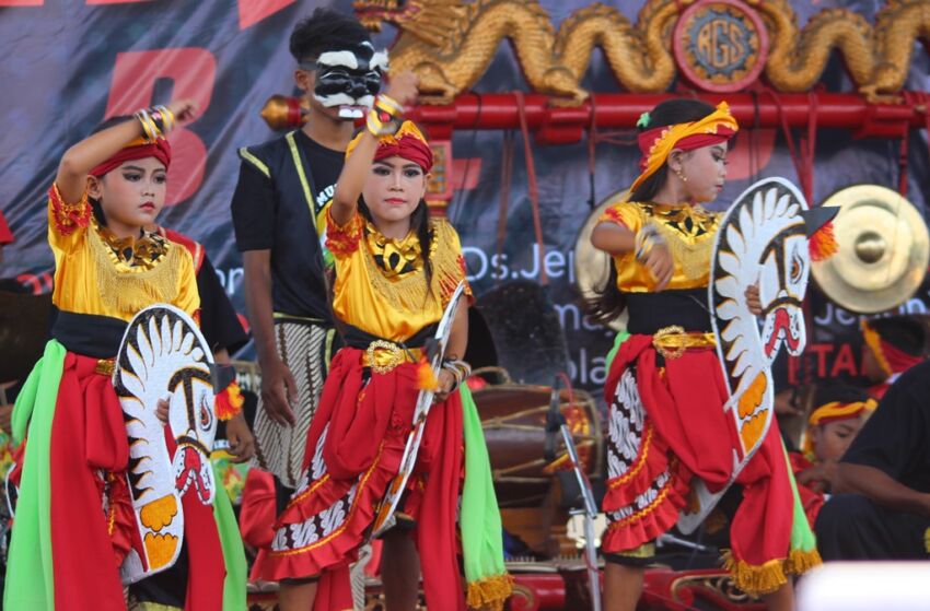 Tari Kuda Lumping