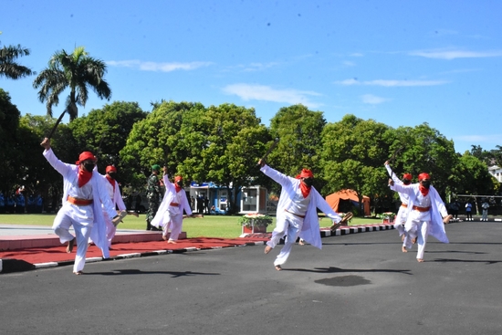 Tarian Salawaku