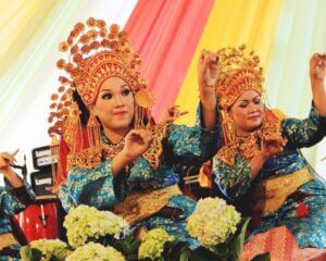 Tari Persembahan